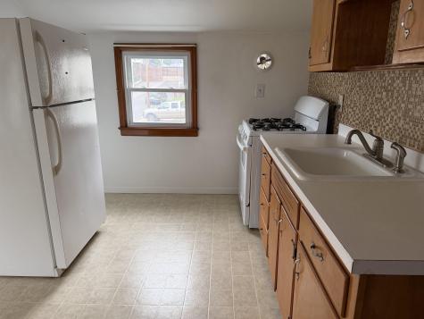 654 Chase Avenue Lyndhurst NJ 07071