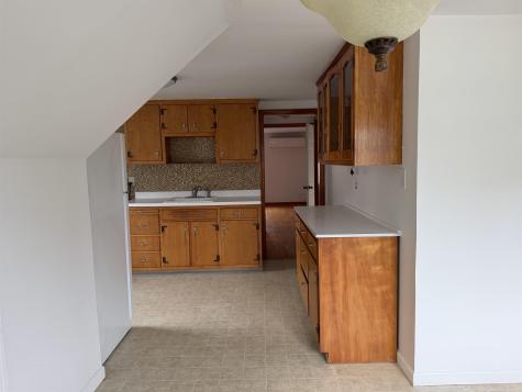 654 Chase Avenue Lyndhurst NJ 07071