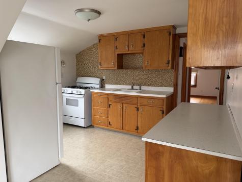 654 Chase Avenue Lyndhurst NJ 07071