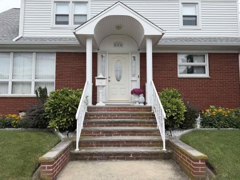 654 Chase Avenue Lyndhurst NJ 07071