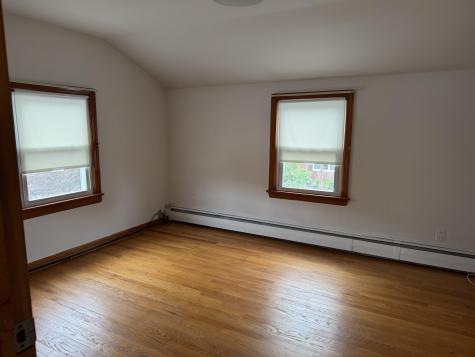 654 Chase Avenue Lyndhurst NJ 07071