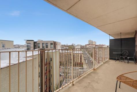 6040 Boulevard East West New York NJ 07093