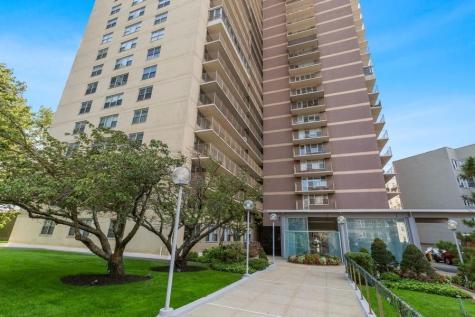 6040 Boulevard East West New York NJ 07093