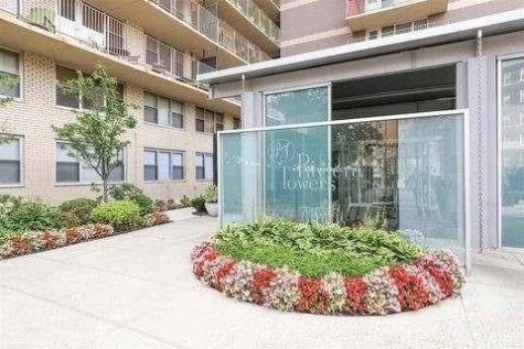 6040 Boulevard East West New York NJ 07093
