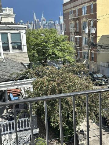 22 46th Street Weehawken NJ 07086