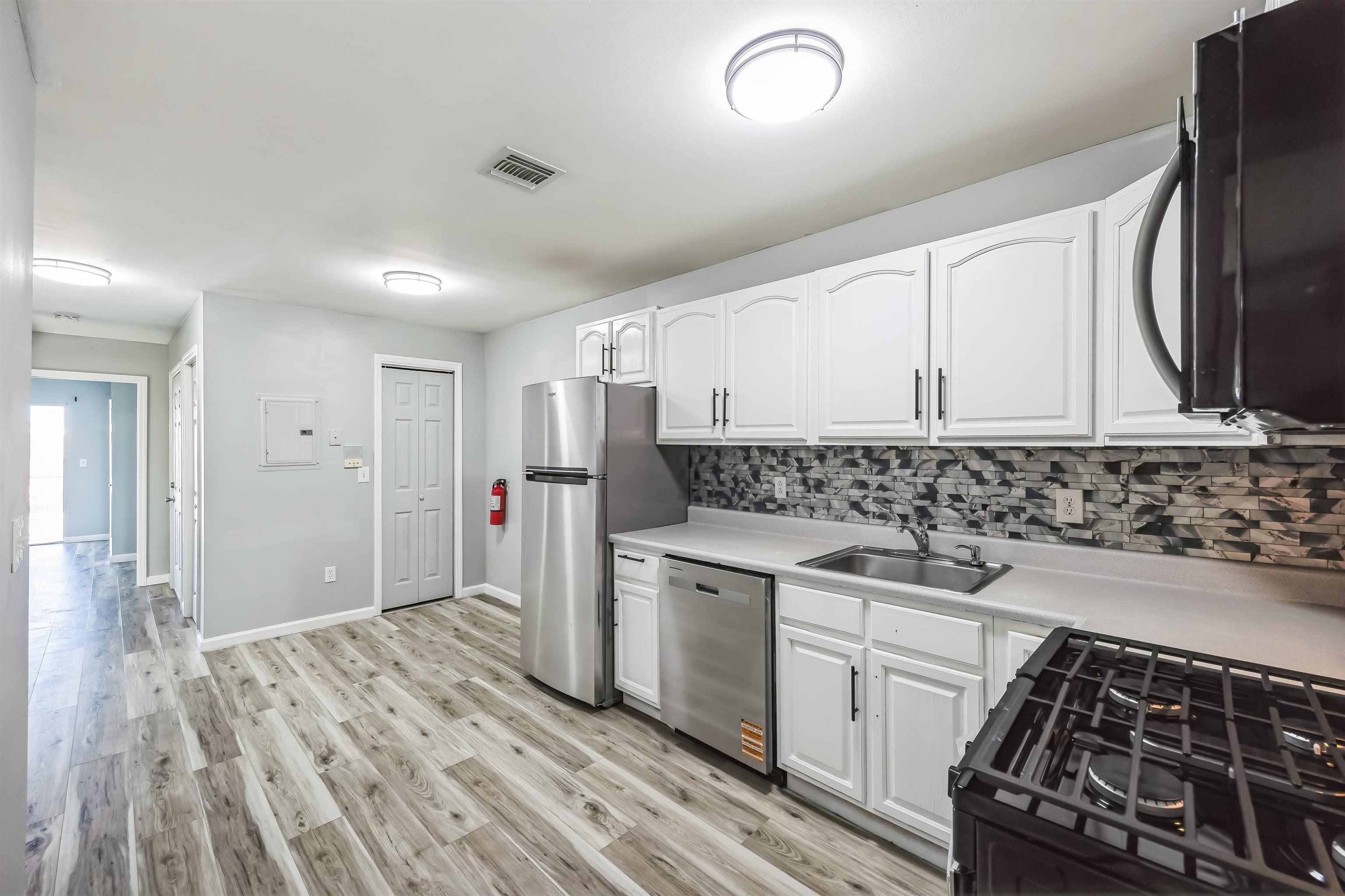 708 Ocean Avenue Jersey City NJ 07305-3704