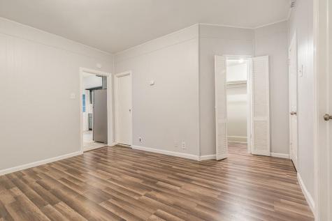 342 Avenue E Bayonne NJ 07002