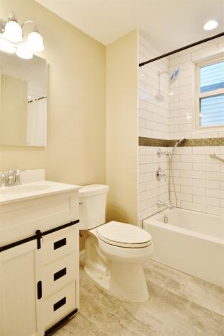 346 Avenue C Bayonne NJ 07002