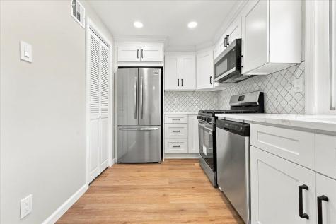 13 Laurel Court Jersey City NJ 07302