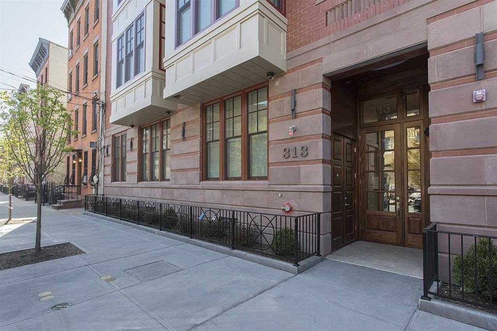 313 7th Street Jersey City NJ 07302