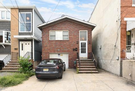 313 9th Street Union City NJ 07087