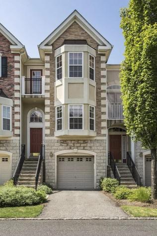 45 Mallard Place Secaucus NJ 07094