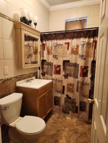 34 74th Street North Bergen NJ 07047