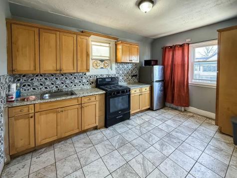341 Avenue E Bayonne NJ 07002