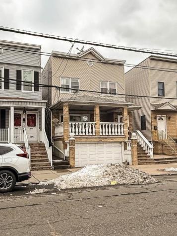 341 Avenue E Bayonne NJ 07002