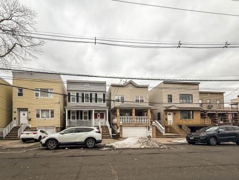 341 Avenue E Bayonne NJ 07002