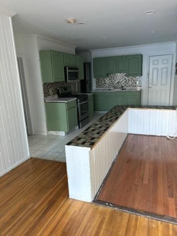 387 Avenue C Bayonne NJ 07002-0000