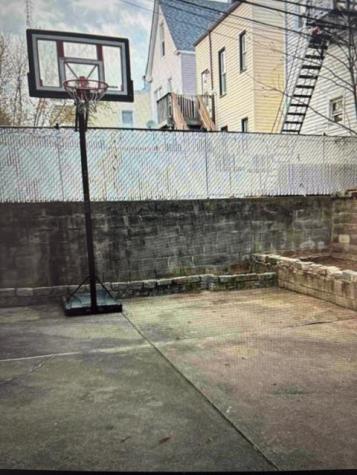 387 Avenue C Bayonne NJ 07002-0000