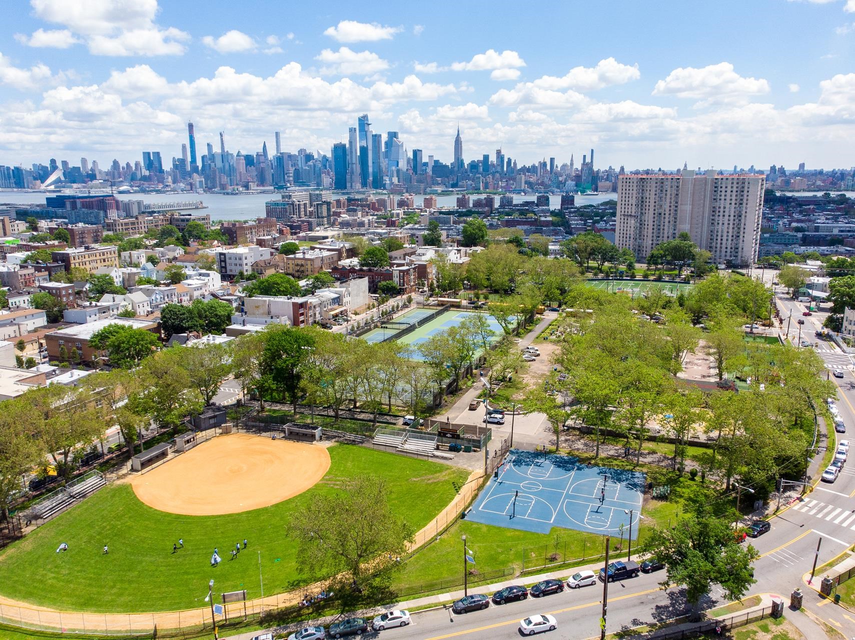605 New York Avenue Union City NJ 07087