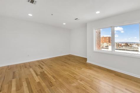 605 New York Avenue Union City NJ 07087