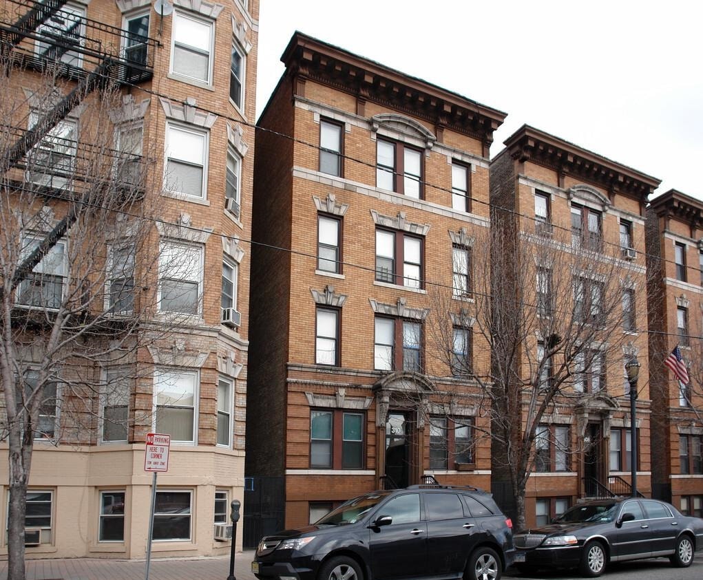 306 60th Street 60th Street West New York NJ 07093