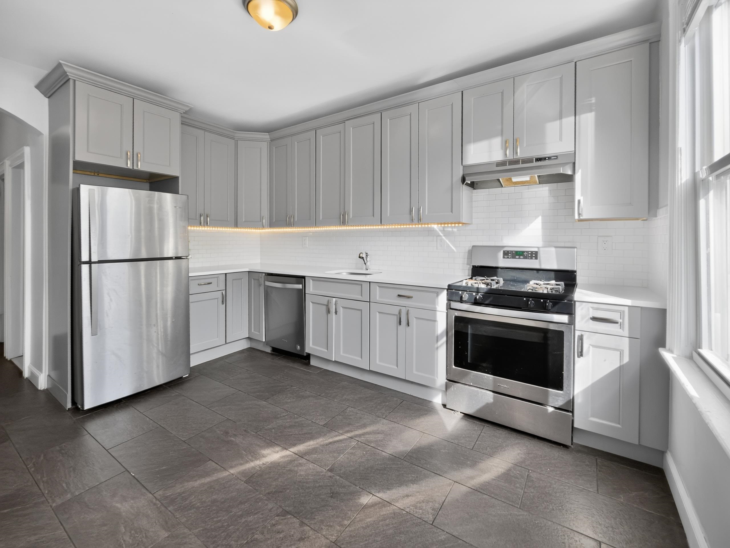 86 West 45th Street Bayonne NJ 07002