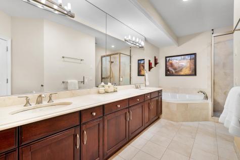 36 Regency Place Weehawken NJ 07086
