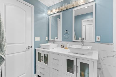 38 Woodcliff Avenue North Bergen NJ 07047