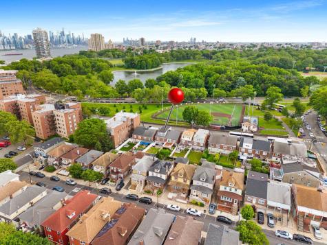 38 Woodcliff Avenue North Bergen NJ 07047