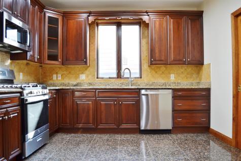 198-200 West 52nd Street Bayonne NJ 07002