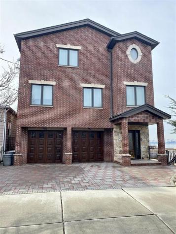 198-200 West 52nd Street Bayonne NJ 07002