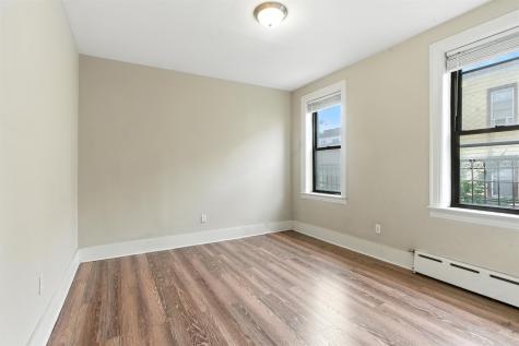 217 44th Street Union City NJ 07087