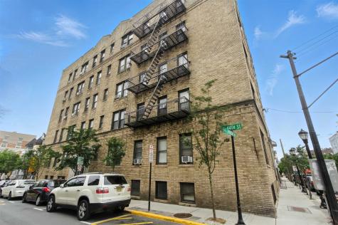 217 44th Street Union City NJ 07087