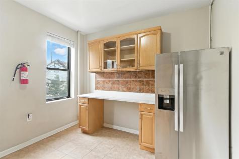 217 44th Street Union City NJ 07087