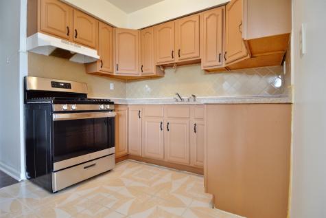 121 Garfield Avenue Jersey City NJ 07305
