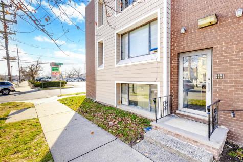 100 Lakeview Avenue Clifton NJ 07011