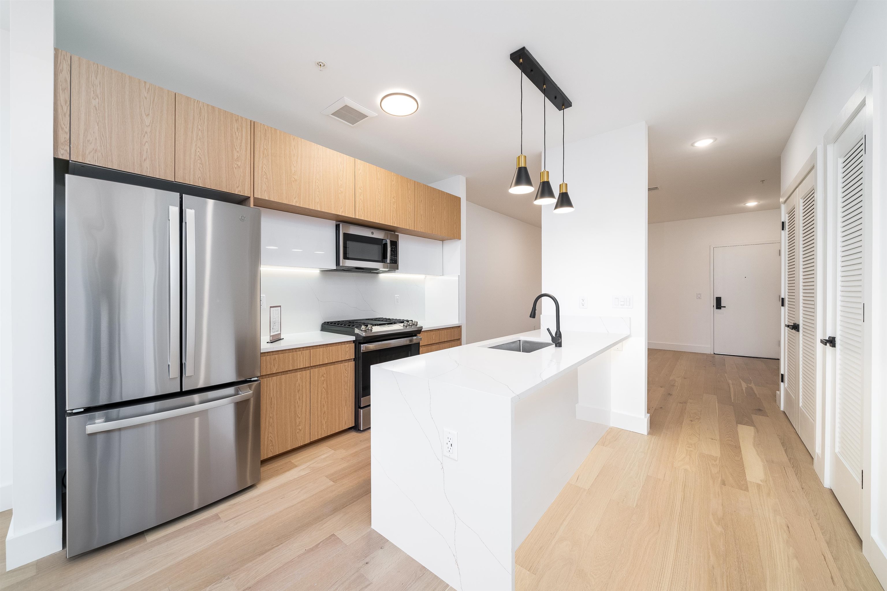 649 38th Street Union City NJ 07086