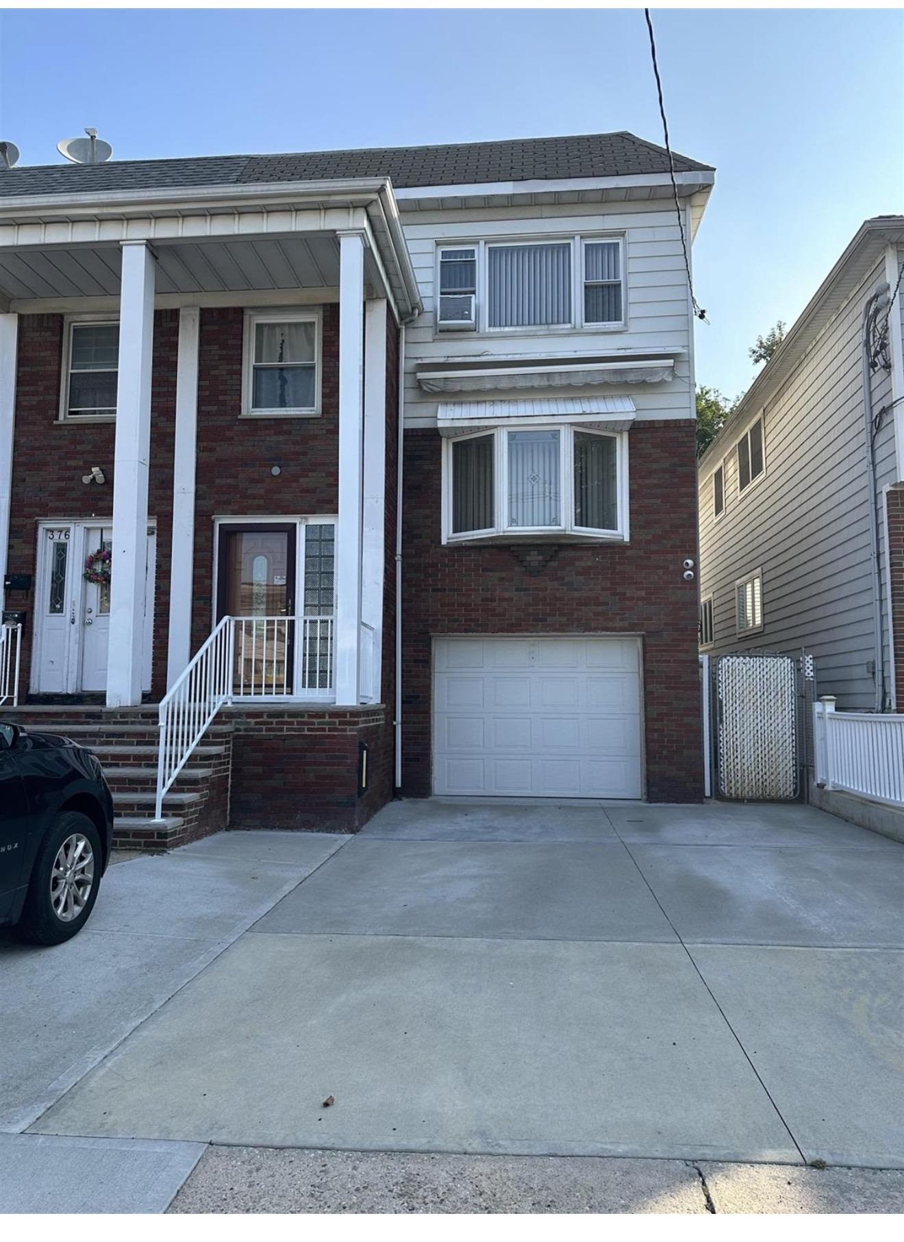 374 Cator Avenue Jersey City NJ 07305-0000