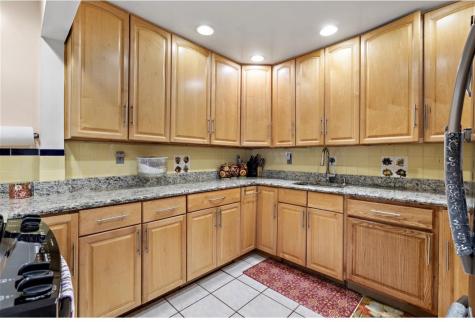 374 Cator Avenue Jersey City NJ 07305-0000