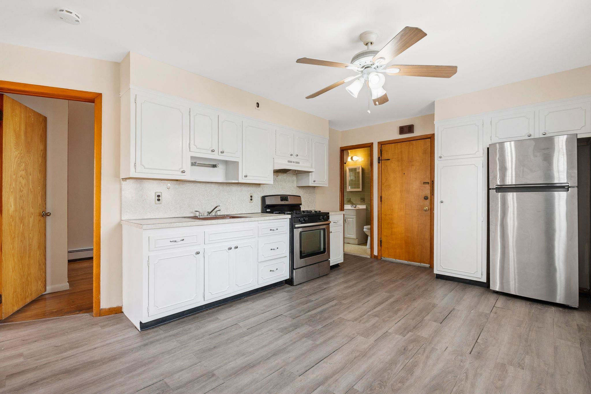 39 West 51st Street Bayonne NJ 07002