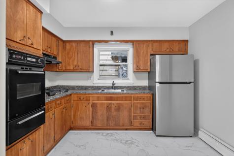 696 Avenue E Bayonne NJ 07002