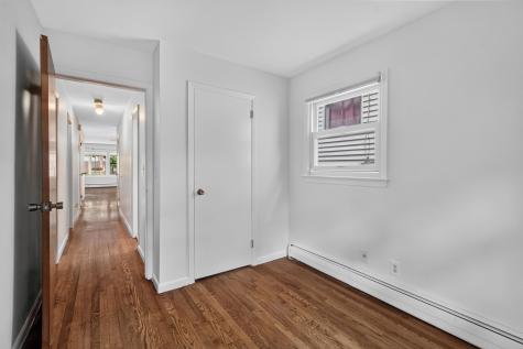 696 Avenue E Bayonne NJ 07002