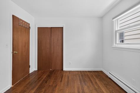 696 Avenue E Bayonne NJ 07002