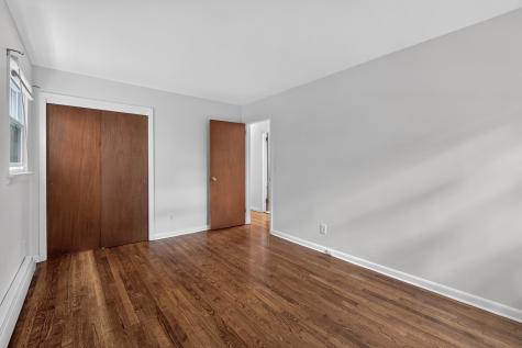 696 Avenue E Bayonne NJ 07002