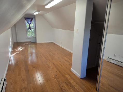 476 Avenue E Bayonne NJ 07002
