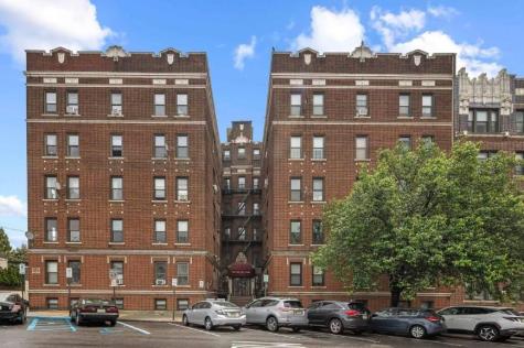 7612 Park Avenue North Bergen NJ 07047