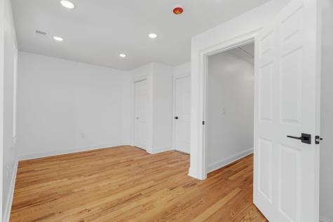 14 West 49th Street Bayonne NJ 07002