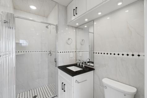 14 West 49th Street Bayonne NJ 07002