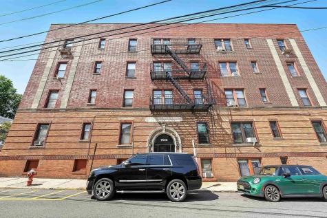 7603 1st Avenue North Bergen NJ 07047