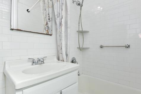 241 Maple Street Secaucus NJ 07094